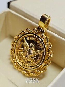 Pendentif en forme de pièce en or d'une balance d'aigle américain, en or jaune 14 carats
