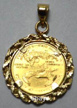 Pièce d'or American Eagle en or fin de 1/10 oz de 1995, 5 $, dans un pendentif en or 14 carats